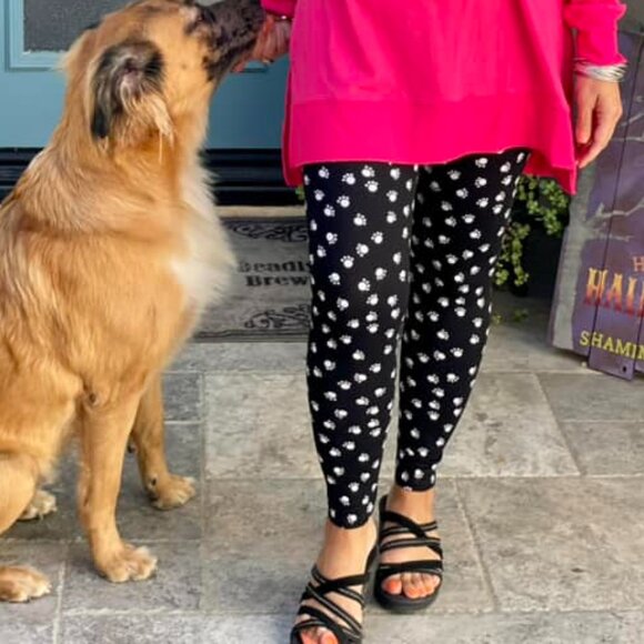 NEW LuLaRoe Leggings Paw Print Black White Animal Dog Comfy Stretch Tween - Picture 4 of 4